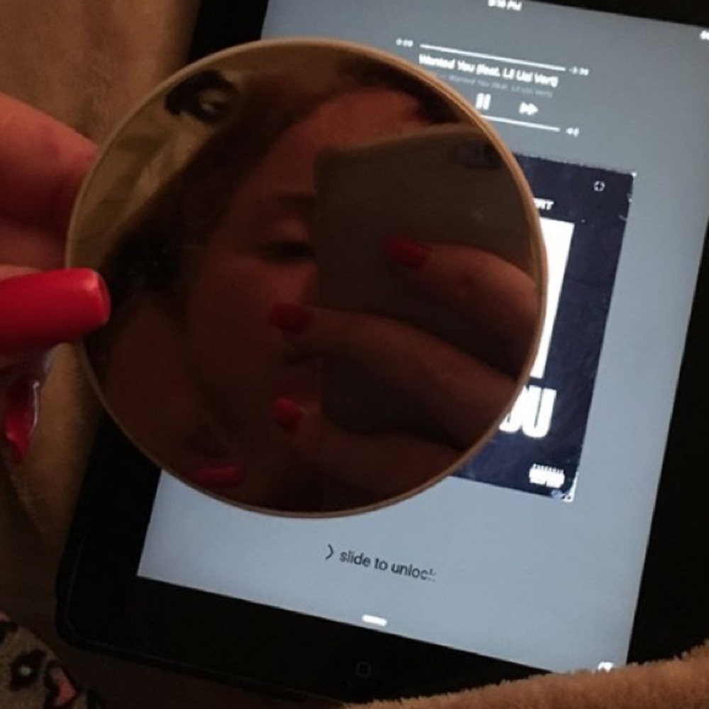 Portable charger/ mirror